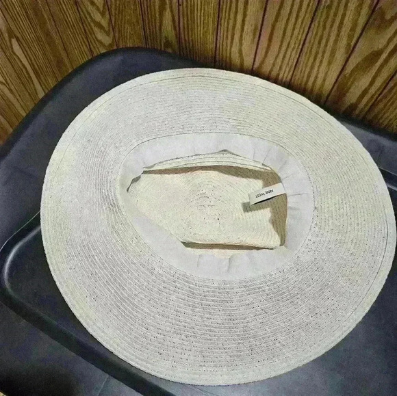 Nine West floppy hat. Cream w brown belt like band.Packable. - Picture 6 of 6